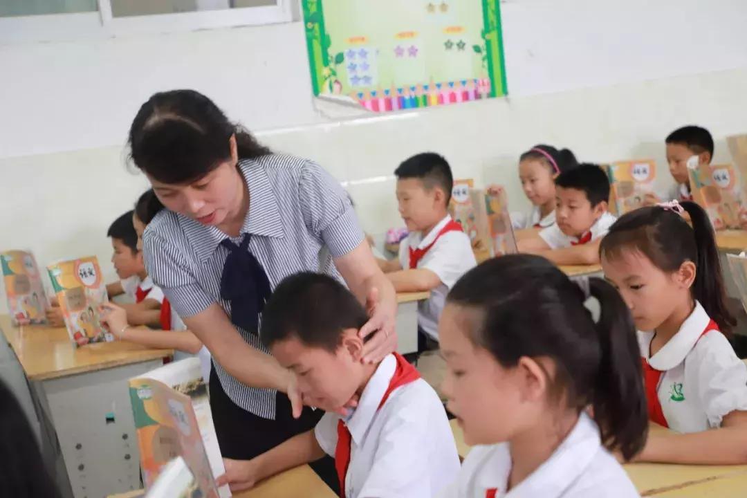 启航新征程,共筑新梦想——开学典礼盛大举行