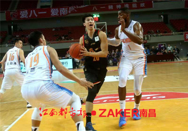 八一男篮球衣重塑荣耀,展现球队风采