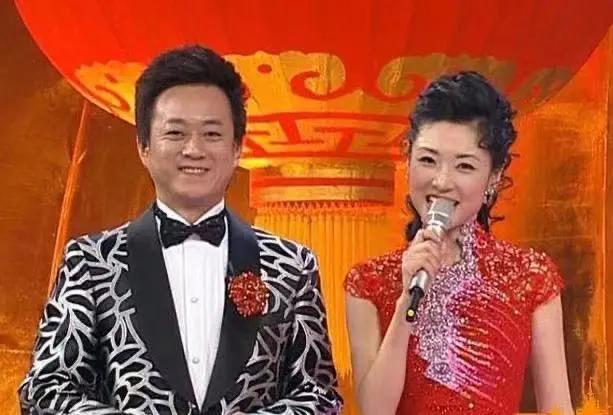 李湘多元魅力闪耀综艺节目,引领娱乐新风尚