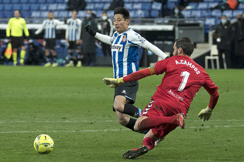 武磊闪耀西班牙赛场,展现中国力量