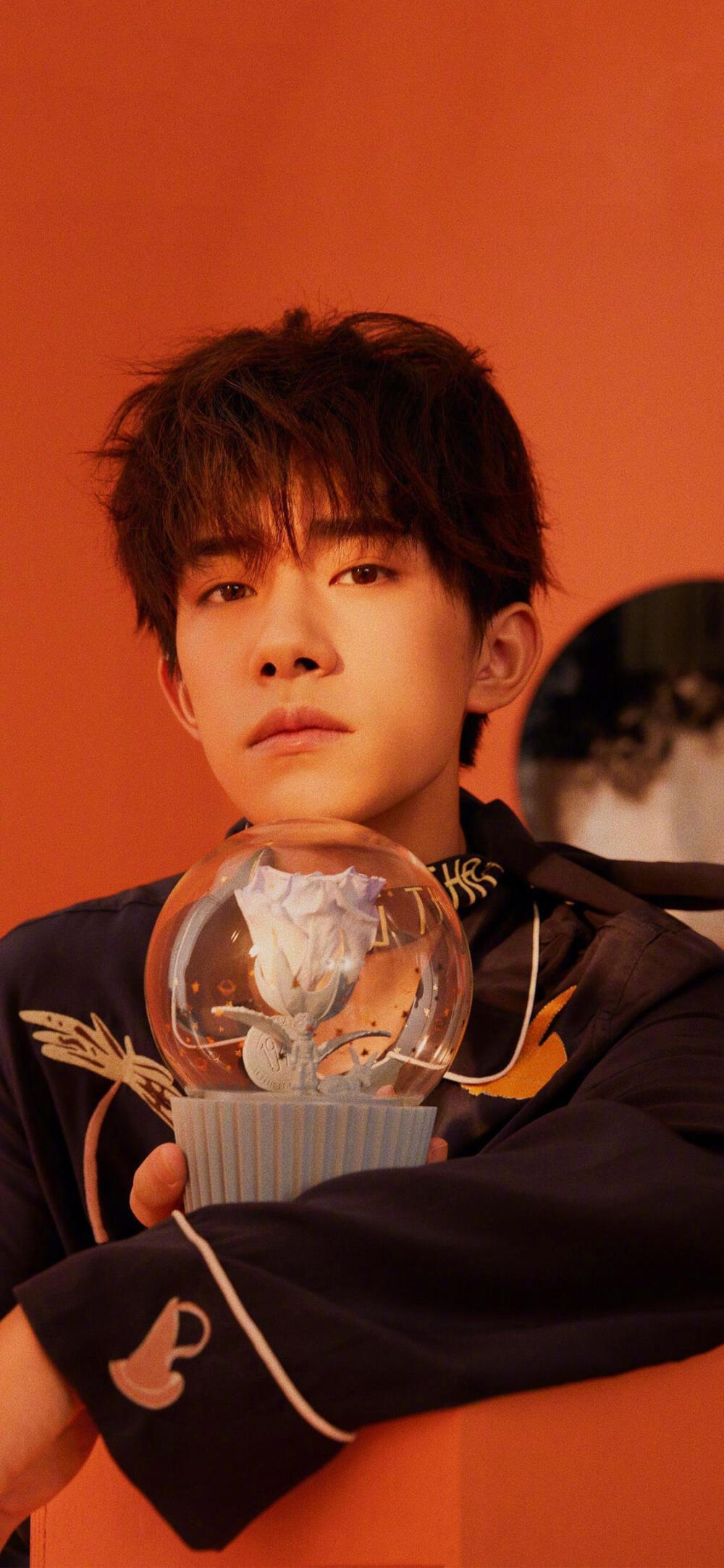 易烊千玺最新手机壁纸,探索偶像魅力的无限魅力