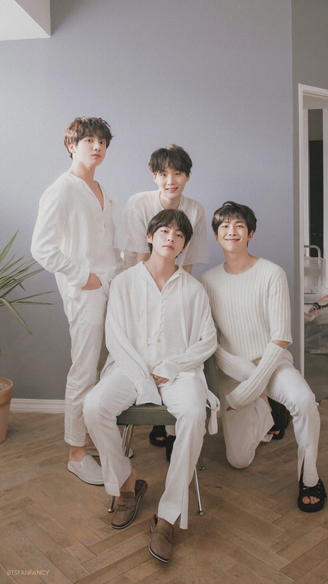 防弹少年团全新造型引领潮流,独特魅力闪耀舞台